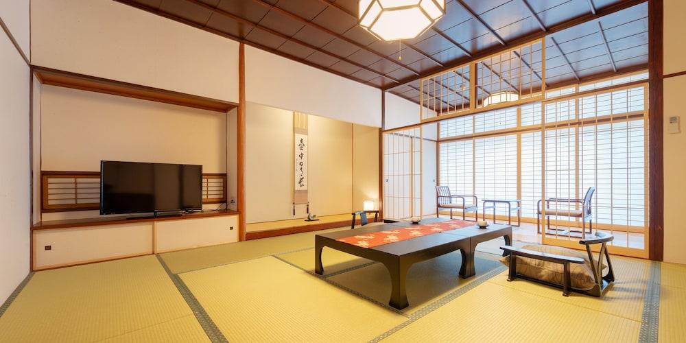 Jyoseikan Kōchi Buitenkant foto