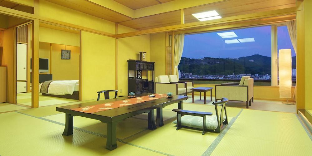 Jyoseikan Kōchi Buitenkant foto